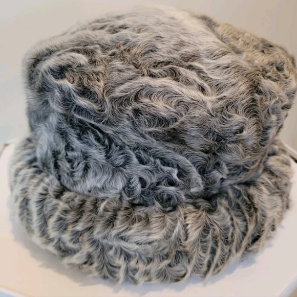 Vintage Women\'s Persian Lamb Pill Box Silver Grey Hat, Antonovich Furs il_fullxfull.2078922220_a3y2.jpg main image 4